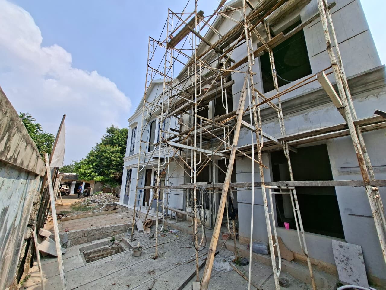 SEGERA LELANG RUMAH TINGGAL, GUDANG & MESS - Thumbnail 2