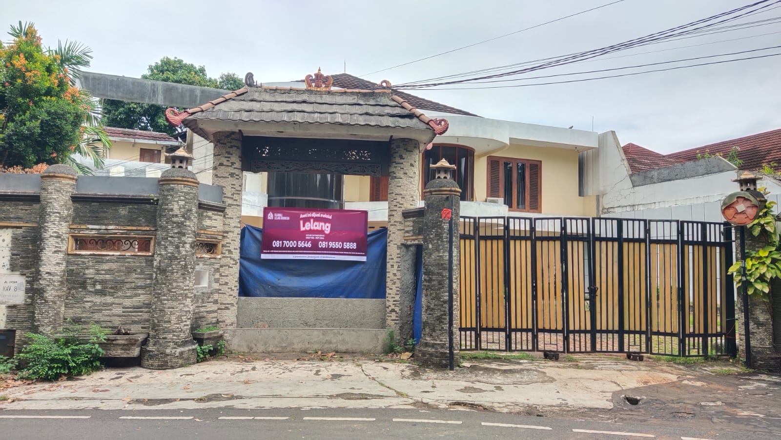 AGUNAN LELANG RUMAH TINGGAL